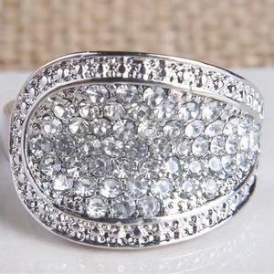 NWOT White Rhinestone ring